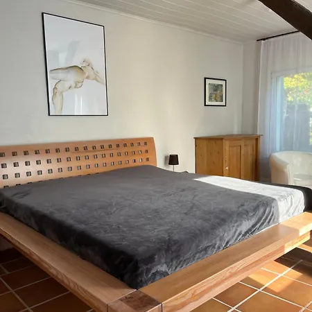 Kunsthaus Am Hafen - Umzaeunter Garten, Sauna Im Haus Breege