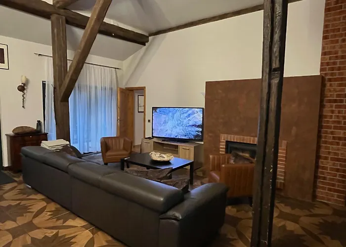 Kunsthaus Am Hafen - Umzaeunter Garten, Sauna Im Haus Semesterbostad